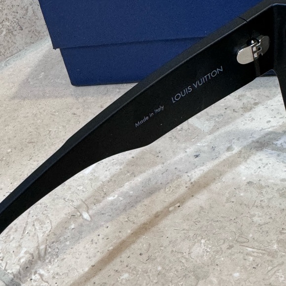 Perfect Louis Vuitton Waimea Sunglasses - Picture 7 of 8